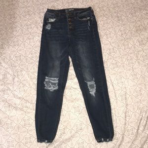 High Rise Knee ripped jeans